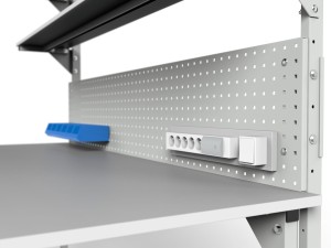 Stół warsztatowy SMWPC 2000/1500x900x800 mm z dwiema półkami ścianką perforowaną i oświetleniem