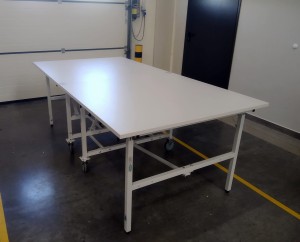 Duży stół montażowy składany na kołach SM-1223-SPEC-01740